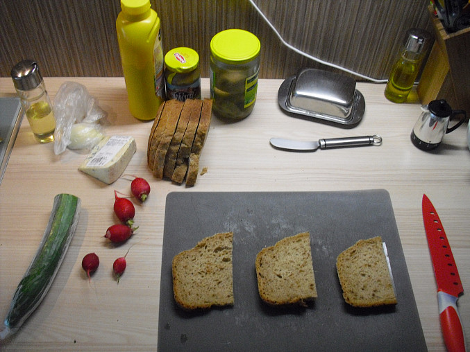 Víkendová snídaně R-o-m-i-k- smaženky s domácím cibulovým chlebem