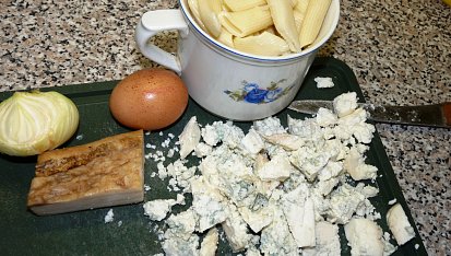 Zapečené těstoviny s nivou a zeleninou v mikrovlnce - CRISP, suroviny