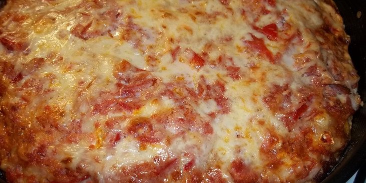 Blesková pizza z jogurtu (kefíru) (Blesková pizza ze zakysané smetany)