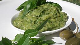 Pesto z cukety a mangoldu