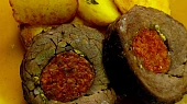 Hovězí pupek s čabajkou, Hovězí pupek s čabajkou
