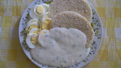 Křenová omáčka - jednoduchá a dobrá jak ji dělám já, příprava knedlíku na mém dalším receptu