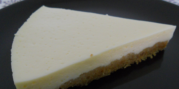 Lehoučký mandlový cheesecake