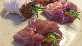 Medailonky s dýňovou omáčkou