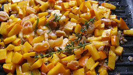 Medailonky s dýňovou omáčkou