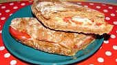 Panini s anglickou slaninou, šunkou a sýrem