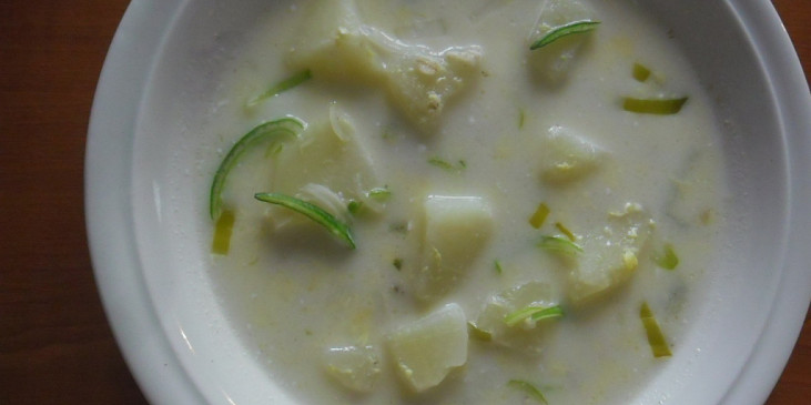 Porková polévka s bramborami, vejci , vločkama, smetanovo-sýrová (porková polévka)