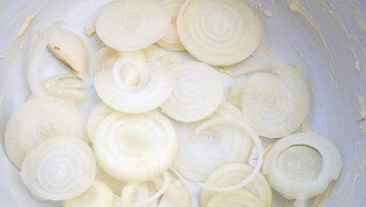 Rajčata zapečená s rýži, masem a paprikou