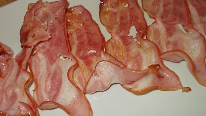 Řimský salát s dresinkem z podmáslí a s medvědím česnekem