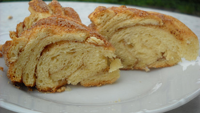 Skořicový pletenec (Estonský kringel)