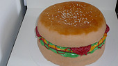 Sladký hamburger - dort