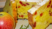 Tvarohový biskupský chlebíček s třešněmi a mandarinkami