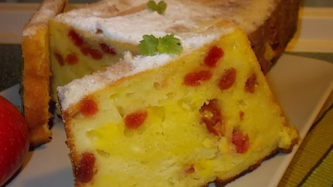 Tvarohový biskupský chlebíček s třešněmi a mandarinkami