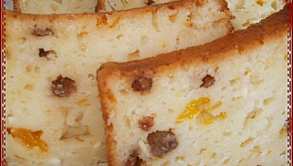Tvarohový biskupský chlebíček s třešněmi a mandarinkami