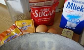 Ořechová bábovka z třtinového cukru