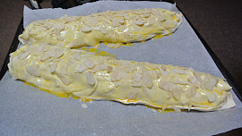 Broskvovočokoládový štrúdl