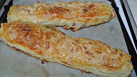 Broskvovočokoládový štrúdl