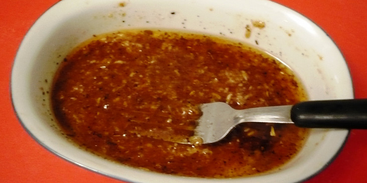 Česnekovo-medová marináda na vepřové maso