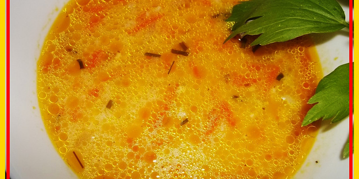 Cibulovo mrkvová polévka
