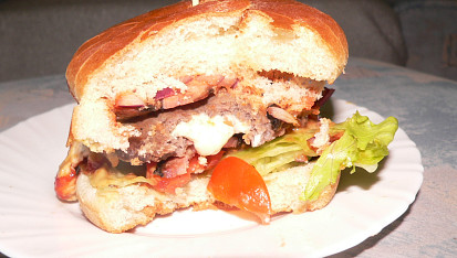Hamburger   "JUICY LUCY"