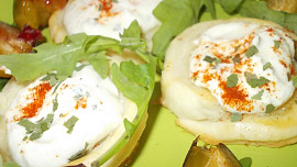 Koláčky  z listového těsta s brynzou a ovocem (zeleninou)