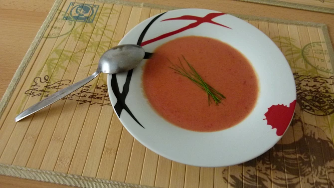 Krémová polévka z červené řepy