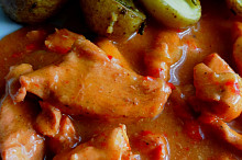 Kuřecí Tandori Masala na cibuli s kapií