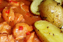 Kuřecí Tandori Masala na cibuli s kapií