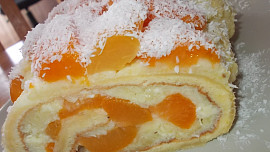 Meruňková roládka s pudingem