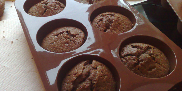 Nejčokoládovější muffinky (upečené muffiny)