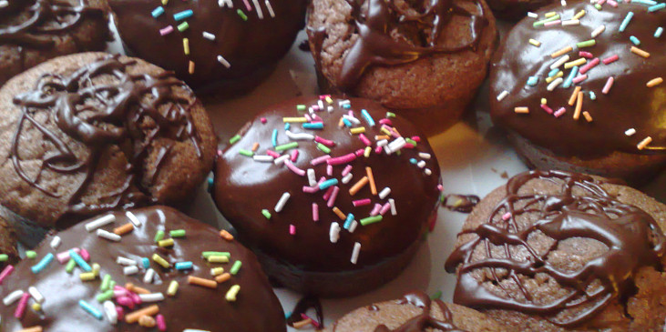 muffiny zdobené čokoládou