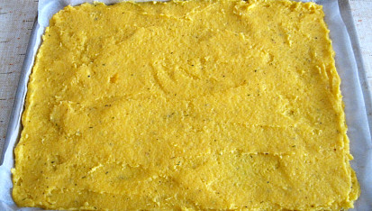 Polentová "pizza", polentový korpus
