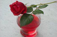 Růžový sirup