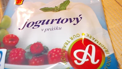 Smetanovo-pudingový koláč  s ovocem