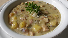 Uzená houbovka s křenem