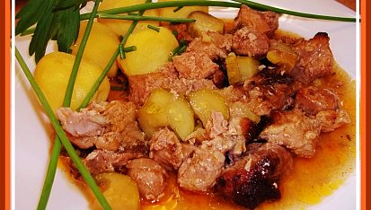 Vepřové kostky pečené s cuketou a libečkem, Vepřové kostky pečené s cuketou a libečkem