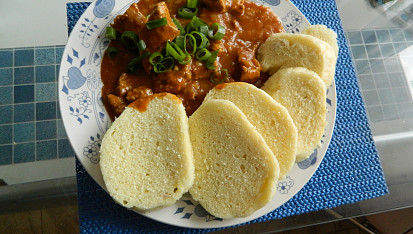 Vepřové kostky s houbovou vůní,česnekem a paprikou, corpus delicti :-)
