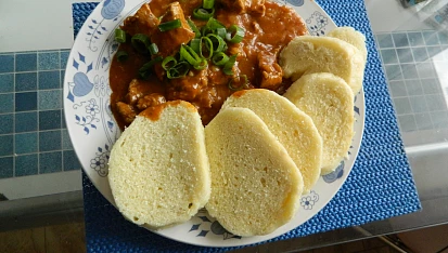 Vepřové kostky s houbovou vůní,česnekem a paprikou, corpus delicti :-)