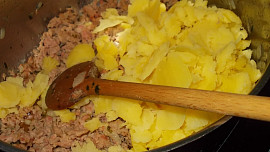 Voňavé,  gurmánské brambory s chutí chilli papriček a rozmarýnu