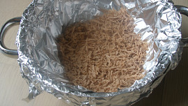 Vyuzená kachní prsa s ananasovou salsou