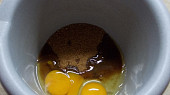 Celozrnná buchta do srnčího hřbetu, vejce + cukr