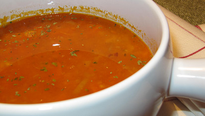 Červená čočková s kari (polévka)