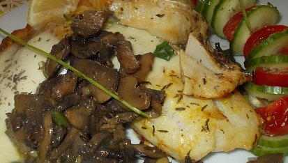 Tilapie, zapečená s mozzarelou  a houbami