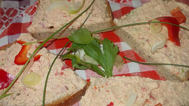 Debrecínská  svačinková pomazánka