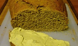 Domácí pšenično-žitný chléb se semínky