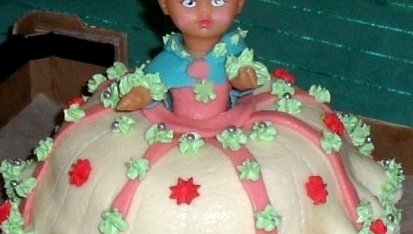 Dort z bábovky-panenka, detail