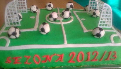 Fotbalové hřiště konec sezony 2012/13