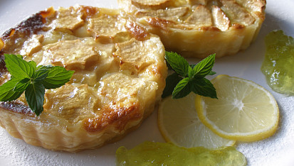 Glazované mascarponové koláčky s jablky
