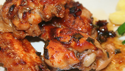 Grilovaná kuřecí křidélka Teriyaki