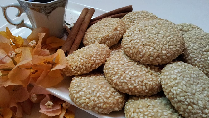 Jemne korenene orientalni sezamky